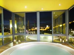 Ms Maestranza hotel,
Malaga, Spain.
The photo picture quality can be
variable. We apologize if the
quality is of an unacceptable
level.