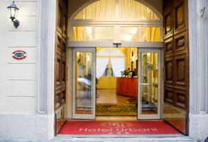Hotel Urbani hotel,
Turin, Italy.
The photo picture quality can be
variable. We apologize if the
quality is of an unacceptable
level.