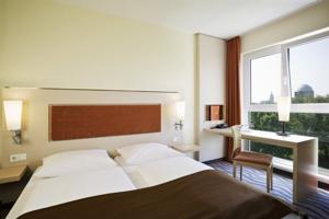 Mercure Mitte hotel,
Hannover, Germany.
The photo picture quality can be
variable. We apologize if the
quality is of an unacceptable
level.