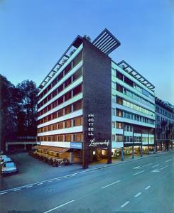 Luzernerhof hotel,
Lucerne, Switzerland.
The photo picture quality can be
variable. We apologize if the
quality is of an unacceptable
level.